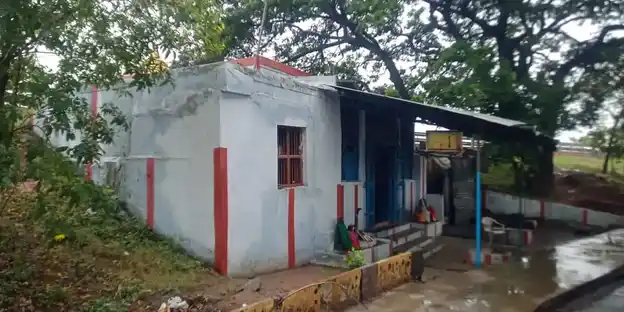 Arulmigu Madhakadi Kannimar Temple, North Ukkadam, Coimbatore - 641001 அருள்மிகு மதகடிகன்னிமார் திருக்கோயில், North Ukkadam, கோவை - 641001, Coimbatore - Ancient Temple Architecture and History Image 5