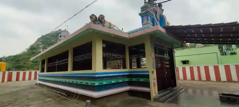 Arulmigu Madhanagiri Muneeswarar Temple, Thandarai - 635107 அருள்மிகு மதனகிரி முனிஸ்வரன் திருக்கோயில், தண்டரை - 635107, Krishnagiri - Ancient Temple Architecture and History Image 3