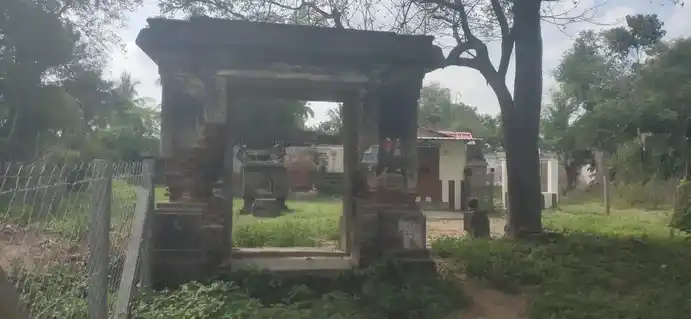 Arulmigu Madhankeswarar Temple, Adipputhuchcheri - 611101 அருள்மிகு மதங்கேஸ்வரர் திருக்கோயில், Adipputhuchcheri - 611101, Thiruvarur - Ancient Temple Architecture and History Image 2