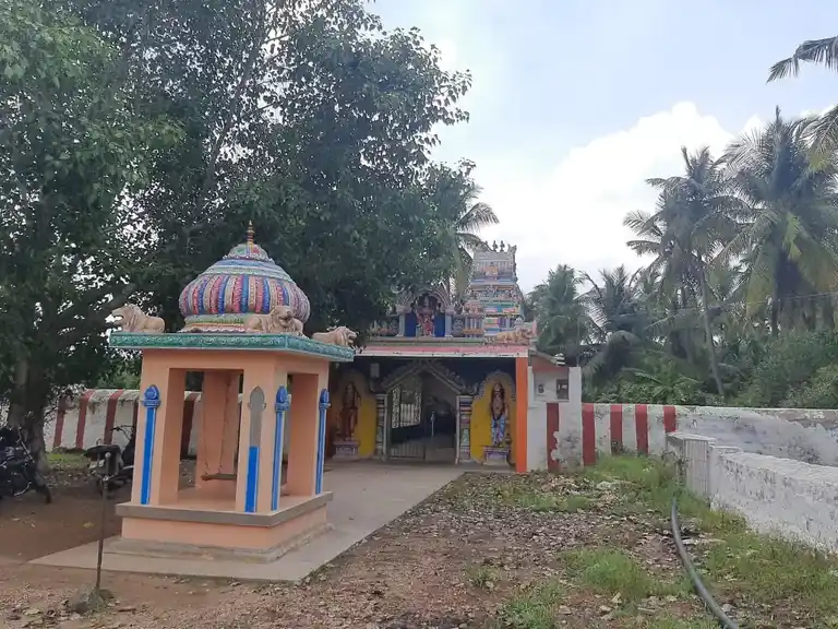 Arulmigu Madhankiyamman Templ, Karavazhimadhapoor - 641668 அருள்மிகு மாதங்கியம்மன் திருக்கோயில், Karavazhimadhapoor - 641668, Coimbatore - Ancient Temple Architecture and History Image 3