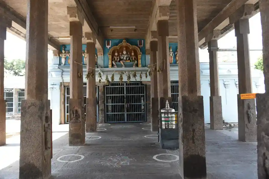 Arulmigu Madhava Perumal Temple, Mylapore, Chennai - 600004 அருள்மிகு மாதவப்பெருமாள் திருக்கோயில், மயிலாப்பூர், சென்னை - 600004, Chennai - Ancient Temple Architecture and History Image 2