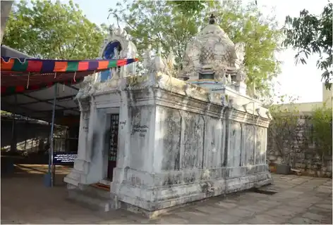 Arulmigu Madhava Yoga Narasimma Perumal Temple, Vallam - 613403 Arulmigu Madhava Yoga Narasimma Perumal Temple, Vallam - 613403, Thanjavur - Ancient Temple Architecture and History Image 7