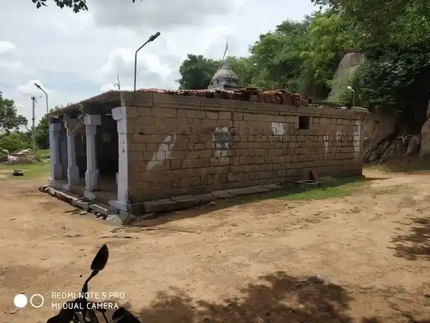 Arulmigu Madheshwara Swamy Temple, Vathimaraththahalli - 636809 அருள்மிகு மாதேஸ்வரசுவாமி திருக்கோயில், வாத்திமரத்தஹள்ளி - 636809, Dharmapuri - Ancient Temple Architecture and History Image 2