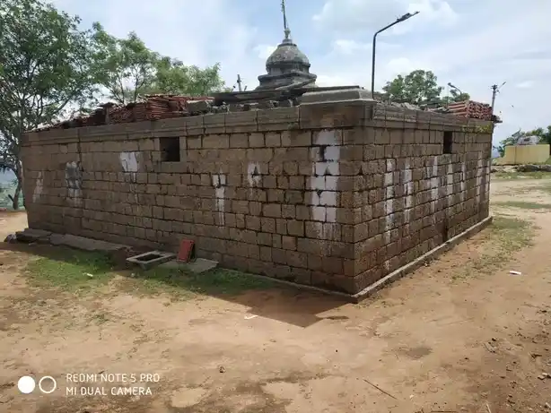 Arulmigu Madheshwara Swamy Temple, Vathimaraththahalli - 636809 அருள்மிகு மாதேஸ்வரசுவாமி திருக்கோயில், வாத்திமரத்தஹள்ளி - 636809, Dharmapuri - Ancient Temple Architecture and History Image 3