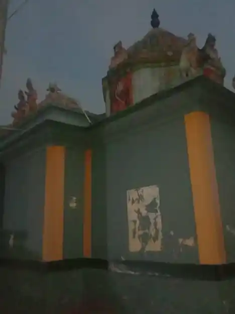 Arulmigu Madhukaraipatti Bagavathiamman Temple, Madhukaraipatti - 624620 அருள்மிகு மதுக்கரைப்பட்டி பகவதியம்மன் திருக்கோயில், Madhukaraipatti - 624620, Dindigul - Ancient Temple Architecture and History Image 7