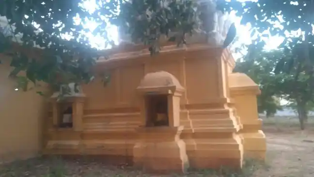 Arulmigu Madhupatti Subramaniyasami Temple, Mugasikilapalayam, Kilapalayam - 637202 அருள்மிகு மாதுப்பட்டி சுப்பிரமணியசுவாமி திருக்கோயில், Mugasikilapalayam, Kilapalayam - 637202, Namakkal - Ancient Temple Architecture and History Image 4