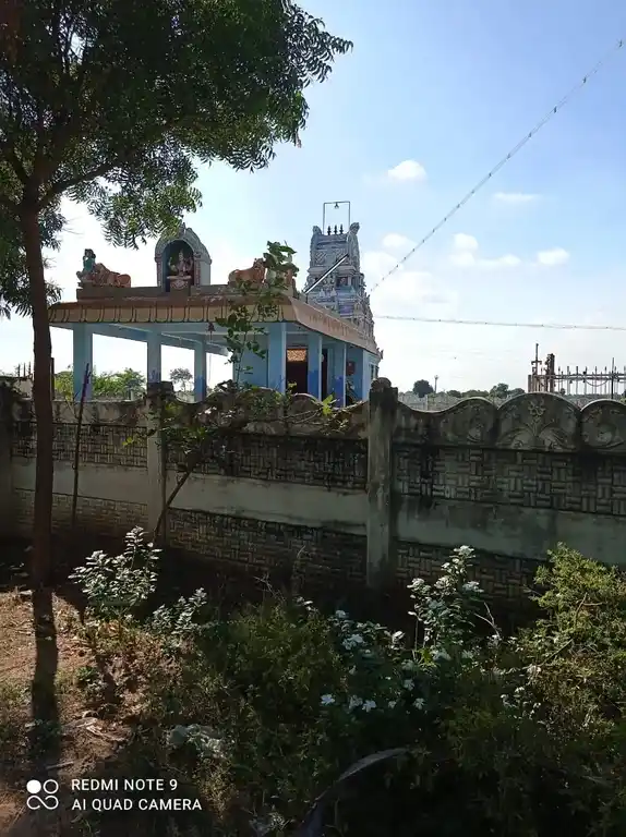Arulmigu Madhurai Veera Swamy Temple, Kadambankudi - 613602 அருள்மிகு மதுரைவீரன்சுவாமி திருக்கோயில், Kadambankudi - 613602, Thanjavur - Ancient Temple Architecture and History Image 4