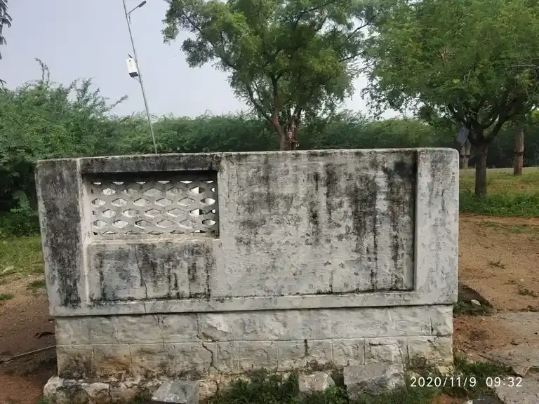 Arulmigu Madhuraiveeranswamy Temple, Vadakuserpatti - 621306 Arulmigu Madhuraiveeranswamy Temple, Vadakuserpatti - 621306, Thiruchirappalli - Ancient Temple Architecture and History Image 4