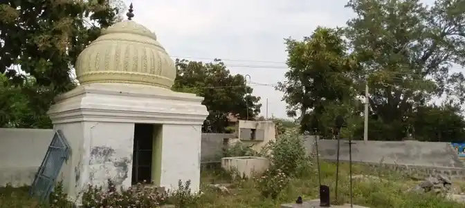 Arulmigu Madhuraiveeraswamy Temple, Sirugudi - 621006 Arulmigu MadhuraiVeeraswamy Temple, Sirugudi - 621006, Thiruchirappalli - Ancient Temple Architecture and History Image 3