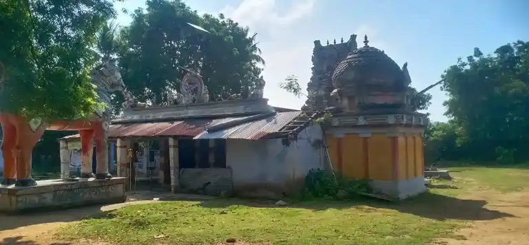 Arulmigu Madhurakaliyamman Temple, Kattuputhur - 621207 அருள்மிகு பிடாரி மதுரகாளியம்மன் திருக்கோயில், காட்டுப்புத்தூர் - 621207, Thiruchirappalli - Ancient Temple Architecture and History Image 5