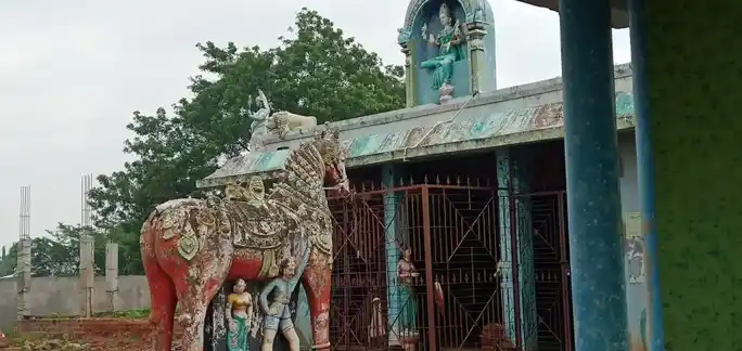 Arulmigu Madhurakaliyamman Temple, Thiruverumbur - 620013 அருள்மிகு மதுரகாளியம்மன் திருக்கோவில், கூத்தைப்பார், கூத்தைப்பார் - 620013, Thiruchirappalli - Ancient Temple Architecture and History Image 2