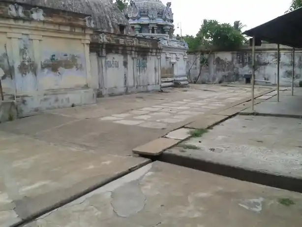 Arulmigu Madhuvaneshwarar Temple, Nannilam - 610105