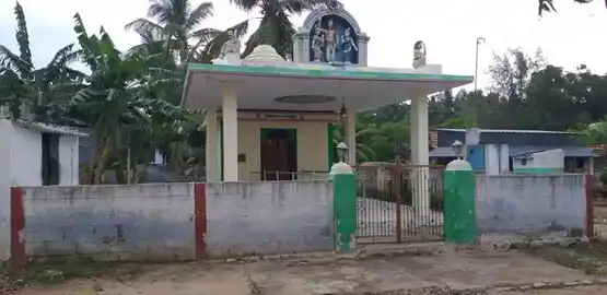Arulmigu Madurai Veeran Temple, Chinnaveeranpatti - 642126 அருள்மிகு மதுரைவீரன் திருக்கோயில், Chinnaveeranpatti - 642126, Tiruppur - Ancient Temple Architecture and History Image 2
