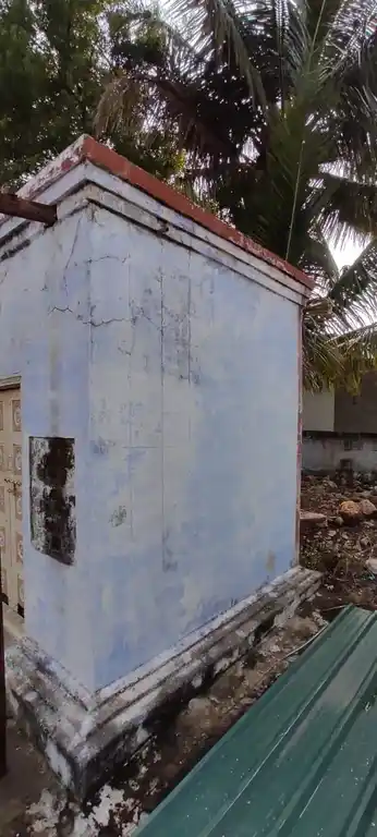 Arulmigu Madurai Veeran Temple, Kannikampatti - 638702 அருள்மிகு மதுரைவீரன் திருக்கோயில், காணிக்கம்பட்டி - 638702, Tiruppur - Ancient Temple Architecture and History Image 3