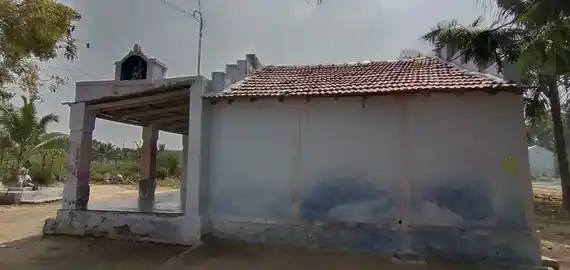 Arulmigu Madurai Veeran Temple, Rettipalayam - 642113 அருள்மிகு மதுரை வீரன் திருக்கோயில், Rettipalayam - 642113, Tiruppur - Ancient Temple Architecture and History Image 3