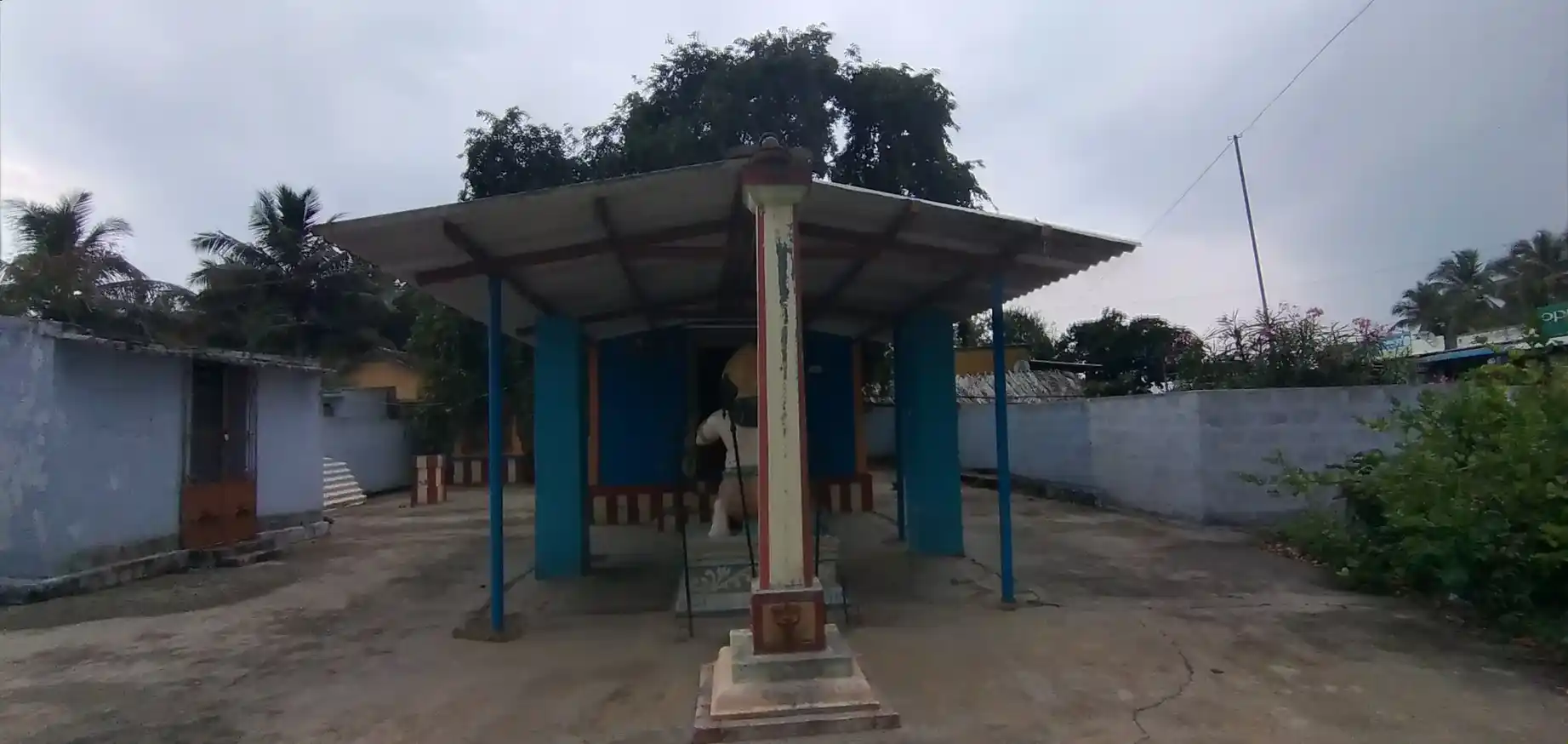 Arulmigu Madurai Veeran Temple, Theepalapatty - 642132 அருள்மிகு மதுரைவீரன் திருக்கோயில், Theepalapatty - 642132, Tiruppur - Ancient Temple Architecture and History Image 4