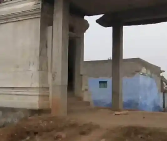 Arulmigu Madurai Veeran Temple, Udaiyarpalayam - 642113 அருள்மிகு மதுரைவீரன் திருக்கோயில், Udaiyarpalayam - 642113, Tiruppur - Ancient Temple Architecture and History Image 3