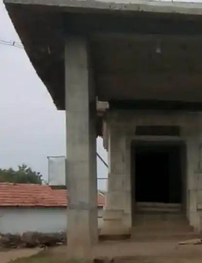 Arulmigu Madurai Veeran Temple, Udaiyarpalayam - 642113 அருள்மிகு மதுரைவீரன் திருக்கோயில், Udaiyarpalayam - 642113, Tiruppur - Ancient Temple Architecture and History Image 4