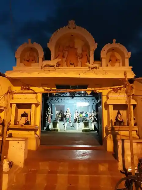 Arulmigu Madurai Veeran Temple, Ukkadam, Coimbatore - 641001 அருள்மிகு மதுரைவீரன் திருக்கோயில், Ukkadam, Coimbatore - 641001, Coimbatore - Ancient Temple Architecture and History Image 3