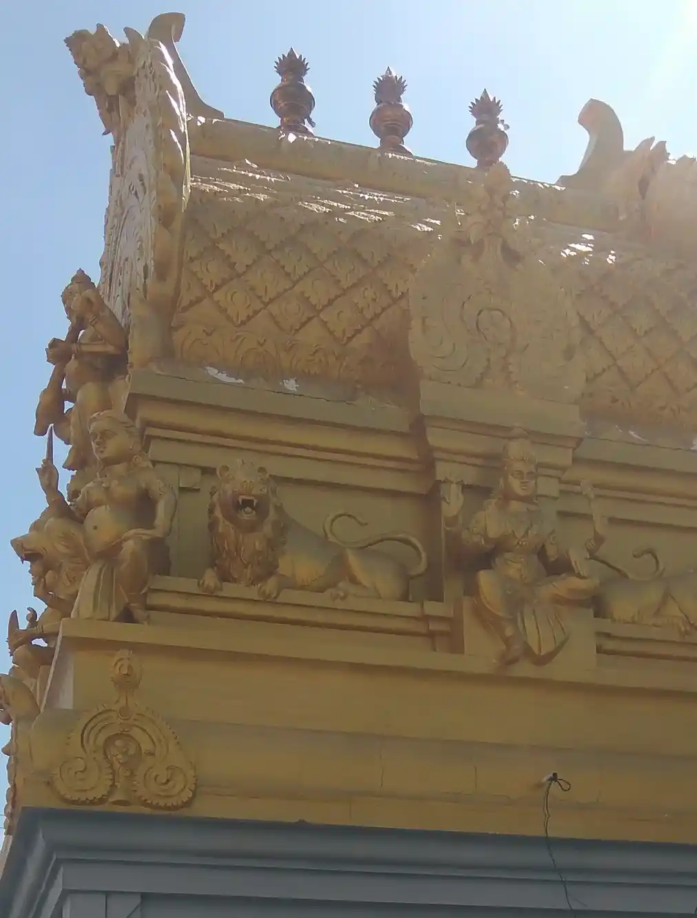 Arulmigu Maduraiveeran Annamarsamy Temple, Sakthinagar - 638052 Temple