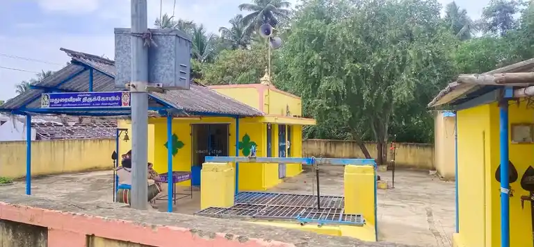 Arulmigu Maduraiveeran Makaliamman Temple, D.Nalligoundanpalayam - 642110 அருள்மிகு மதுரைவீரன் மாகாளியம்மன் திருக்கோயில், D.Nalligoundanpalayam - 642110, Coimbatore - Ancient Temple Architecture and History Image 4