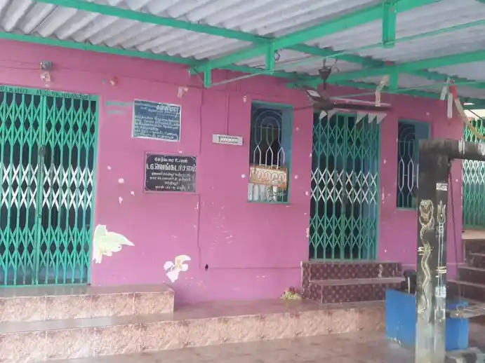 Arulmigu Maduraiveeran Omkaliamman Temple, Thavittuppalayam - 638501 அருள்மிகு மதுரைவீரன், ஓங்காளியம்மன் திருக்கோயில், Thavittuppalayam - 638501, Erode - Ancient Temple Architecture and History Image 6