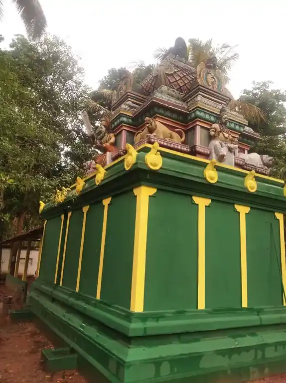 Arulmigu Maduraiveeran Paatatharasiamman Temple, Vettaikaranputur - 642129 அருள்மிகு மதுரைவீரன் பட்டத்தரசியம்மன் திருக்கோயில், வேட்டைக்காரன்புதூர் - 642129, Coimbatore - Ancient Temple Architecture and History Image 5