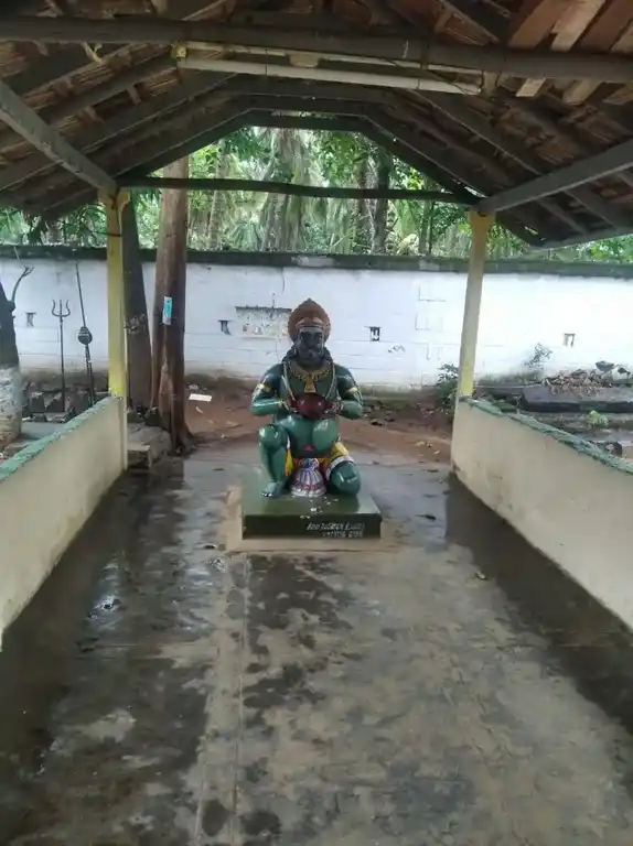 Arulmigu Maduraiveeran Paatatharasiamman Temple, Vettaikaranputur - 642129 அருள்மிகு மதுரைவீரன் பட்டத்தரசியம்மன் திருக்கோயில், வேட்டைக்காரன்புதூர் - 642129, Coimbatore - Ancient Temple Architecture and History Image 7