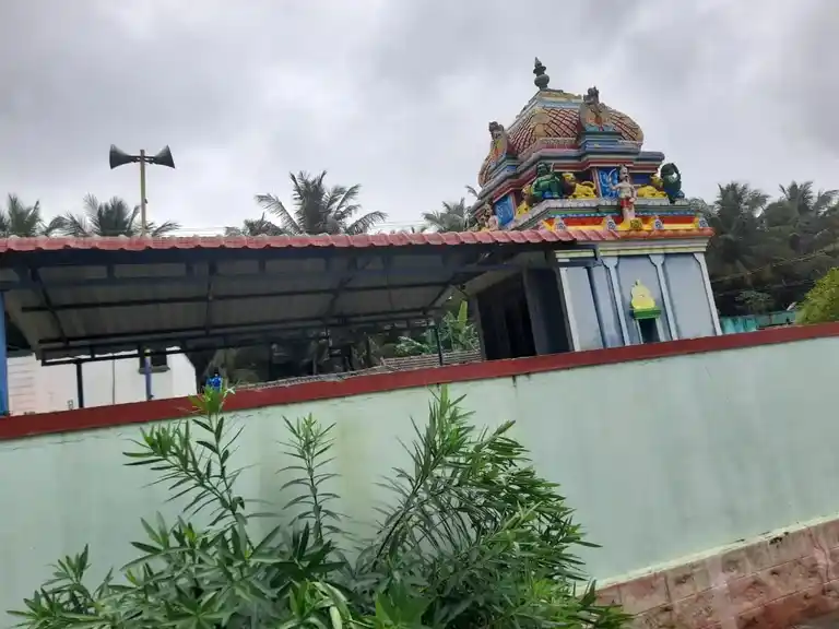 Arulmigu Maduraiveeran Pattatharasiamman Temple, Alampalayam - 641652 அருள்மிகு மதுரைவீரன் பட்டத்தரசியம்மன் திருக்கோயில், Alampalayam - 641652, Coimbatore - Ancient Temple Architecture and History Image 2