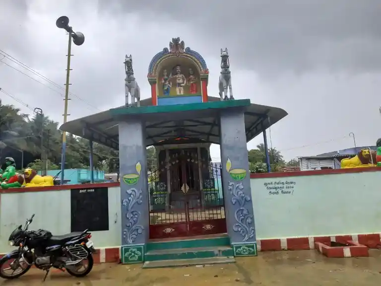 Arulmigu Maduraiveeran Pattatharasiamman Temple, Alampalayam - 641652 அருள்மிகு மதுரைவீரன் பட்டத்தரசியம்மன் திருக்கோயில், Alampalayam - 641652, Coimbatore - Ancient Temple Architecture and History Image 4