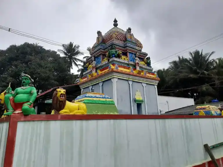 Arulmigu Maduraiveeran Pattatharasiamman Temple, Alampalayam - 641652 அருள்மிகு மதுரைவீரன் பட்டத்தரசியம்மன் திருக்கோயில், Alampalayam - 641652, Coimbatore - Ancient Temple Architecture and History Image 5