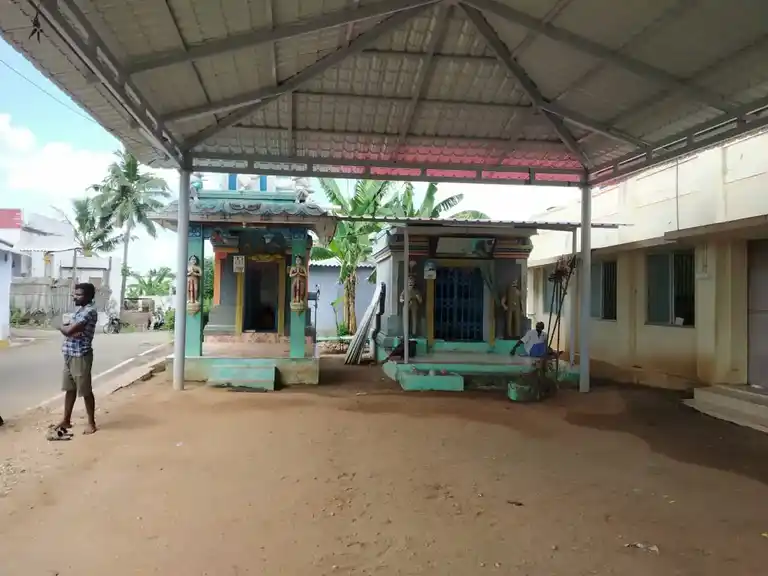 Arulmigu Maduraiveeran & Pillayar Temple, Vadakku Pudur - 638154 Temple