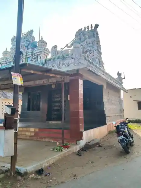 Arulmigu Maduraiveeran Temple, Chennampatti - 638504 அருள்மிகு மதுரைவீரன் திருக்கோயில், Chennampatti - 638504, Erode - Ancient Temple Architecture and History Image 6