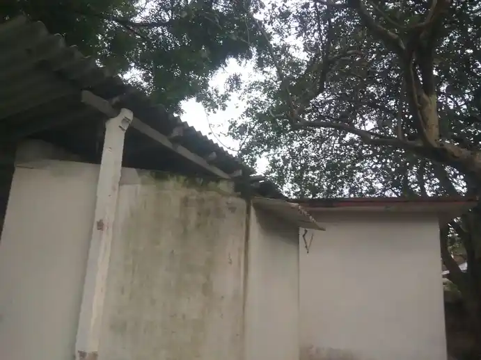 Arulmigu Maduraiveeran Temple, Devampadivalasu - 642005 Arulmigu Maduraiveeran Temple, Devampadivalasu - 642005, Coimbatore - Ancient Temple Architecture and History Image 4