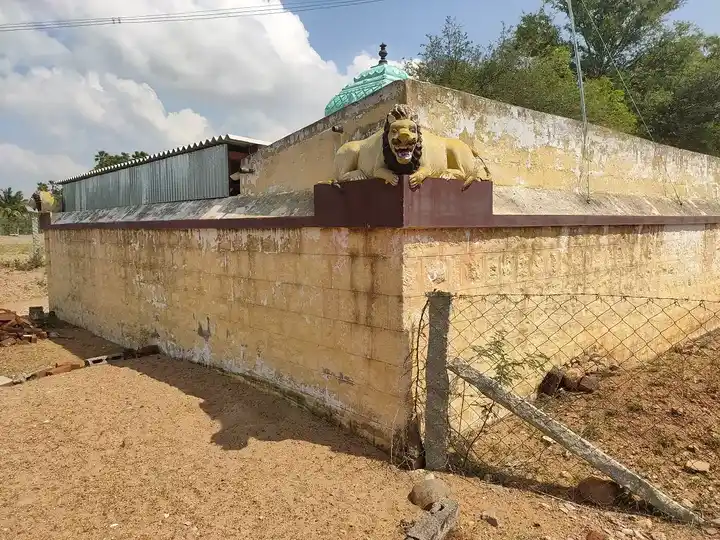 Arulmigu Maduraiveeran Temple, Edaikalpadi, Edaikalpadi - 639206 அருள்மிகு மதுரைவீரன் திருக்கோயில், எடைக்கல்பாடி, எடைக்கல்பாடி - 639206, Tiruppur - Ancient Temple Architecture and History Image 2