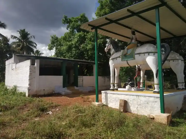 Arulmigu Maduraiveeran Temple, Karumandampalayam - 638154 அருள்மிகு மதுரைவீரன் திருக்கோயில், Karumandampalayam - 638154, Erode - Ancient Temple Architecture and History Image 9