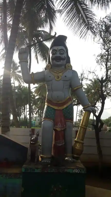 Arulmigu Maduraiveeran Temple, Kasinanjagounden Pudur, Thudiyaloor - 641017