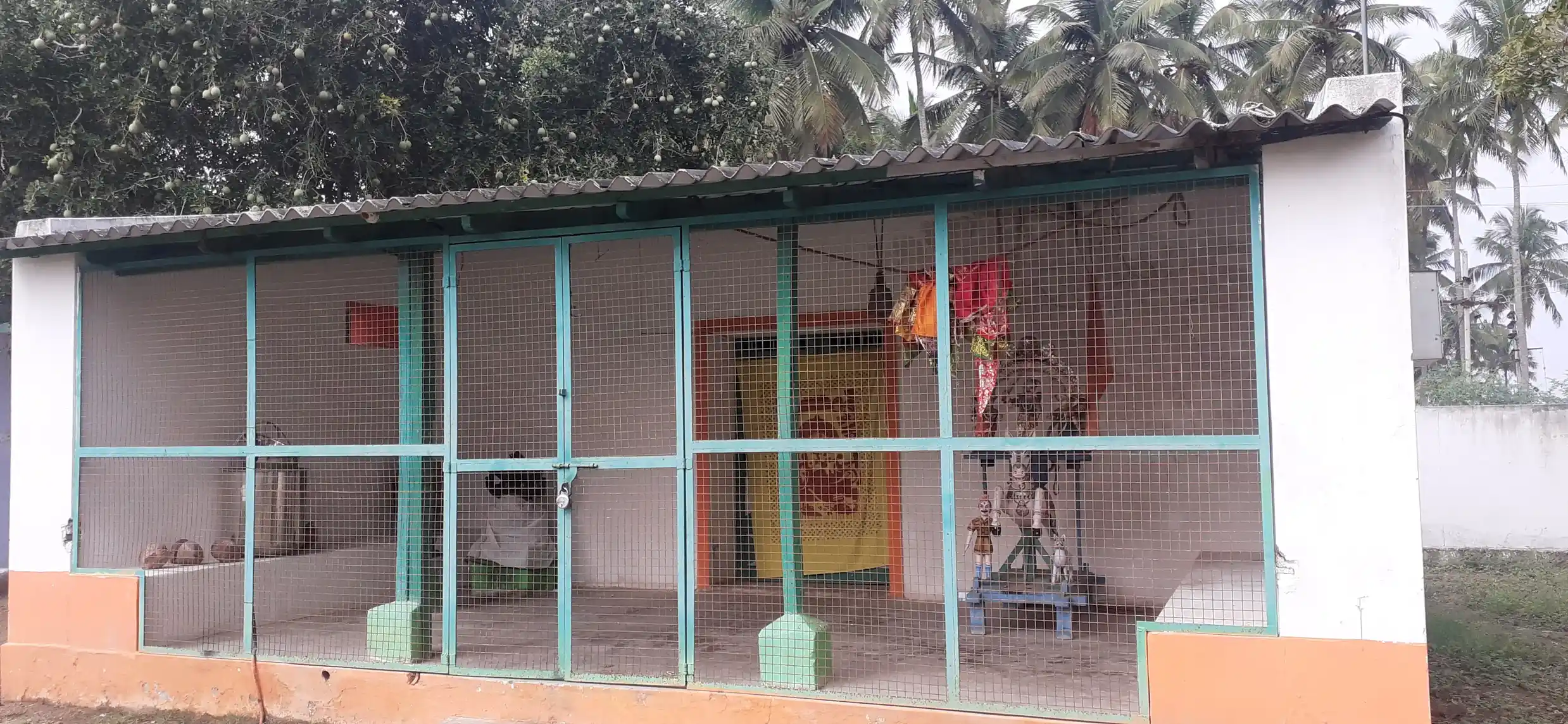 Arulmigu Maduraiveeran Temple, Kattampatti - 642202 அருள்மிகு மதுரைவீரன் திருக்கோயில், Kattampatti - 642202, Coimbatore - Ancient Temple Architecture and History Image 7