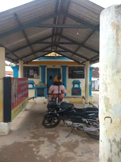 Arulmigu Maduraiveeran Temple, Kittasurampalayam - 642120 Arulmigu Maduraiveeran Temple, Kittasurampalayam - 642120, Coimbatore - Ancient Temple Architecture and History Image 4