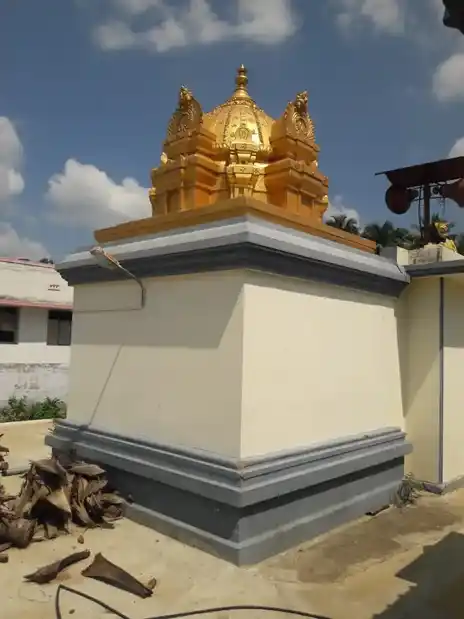 Arulmigu Maduraiveeran Temple, Kolarpatti - 642205 அருள்மிகு மதுரைவீரன் திருக்கோயில், கோலார்பட்டி - 642205, Coimbatore - Ancient Temple Architecture and History Image 3