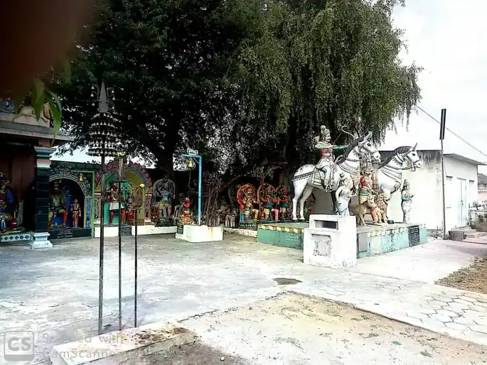 Arulmigu Maduraiveeran Temple, Nallaiyanpudur, Ladduvadi - 637002 அருள்மிகு மதுரைவீரன் திருக்கோயில், நல்லய்யன்புதூர், Ladduvadi - 637002, Namakkal - Ancient Temple Architecture and History Image 2