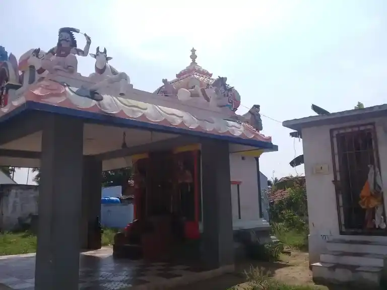 Arulmigu Maduraiveeran Temple, Palanigoundanoor - 642109