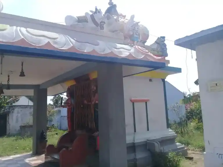 Arulmigu Maduraiveeran Temple, Palanigoundanoor - 642109 Arulmigu Maduraiveeran Temple, Palanigoundanoor - 642109, Coimbatore - Ancient Temple Architecture and History Image 3