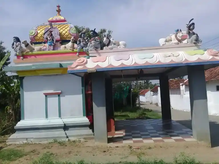 Arulmigu Maduraiveeran Temple, Palanigoundanoor - 642109 Arulmigu Maduraiveeran Temple, Palanigoundanoor - 642109, Coimbatore - Ancient Temple Architecture and History Image 8