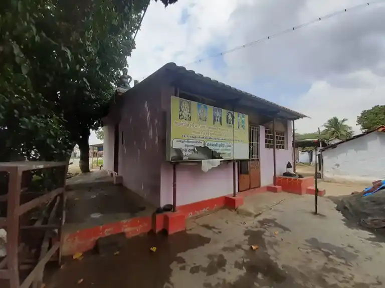 Arulmigu Maduraiveeran Temple, Pallapalayam, Ottarpalayam - 641653 அருள்மிகுமதுரைவீரன் திருக்கோயில், Pallapalayam, Ottarpalayam - 641653, Coimbatore - Ancient Temple Architecture and History Image 4