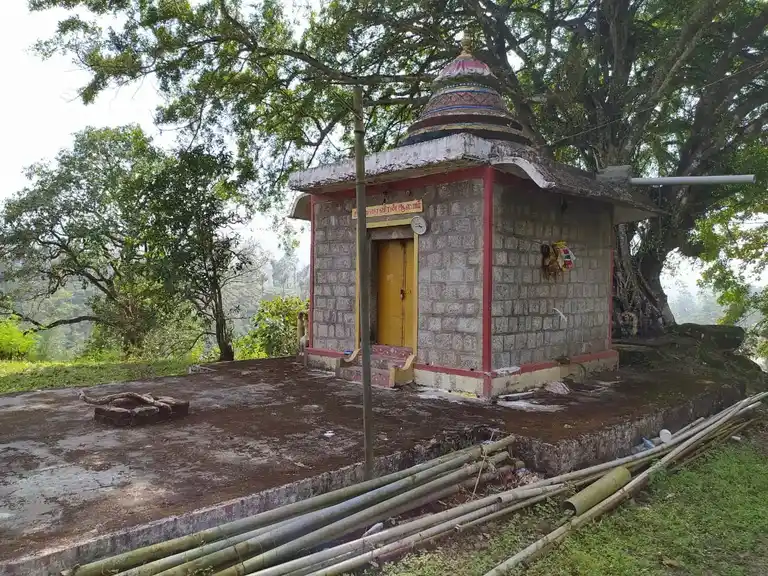Arulmigu Maduraiveeran Temple, Paraimedu - 642127