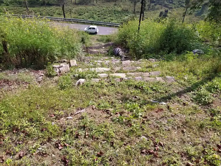 Arulmigu Maduraiveeran Temple, Paraimedu - 642127 அருள்மிகு மதுரைவீரன் திருக்கோயில், பாறைமேடு - 642127, Coimbatore - Ancient Temple Architecture and History Image 3