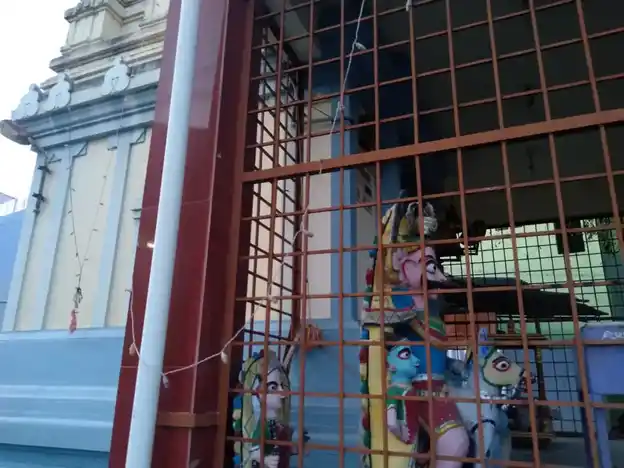 Arulmigu Maduraiveeran Temple, Pollachi - 642001 மதுரைவீரன் திருக்கோயில், Pollachi - 642001, Coimbatore - Ancient Temple Architecture and History Image 2