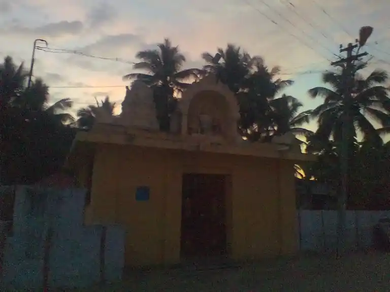 Arulmigu Maduraiveeran Temple, Ponnachiyur - 642123 Arulmigu Maduraiveeran Temple, பொன்னாச்சியூர் - 642123, Coimbatore - Ancient Temple Architecture and History Image 3