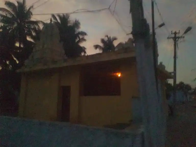 Arulmigu Maduraiveeran Temple, Ponnachiyur - 642123 Arulmigu Maduraiveeran Temple, பொன்னாச்சியூர் - 642123, Coimbatore - Ancient Temple Architecture and History Image 4